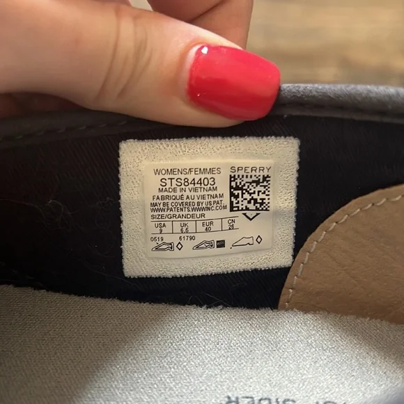 Worn once. Excellent condition. - Picture 4 of 4